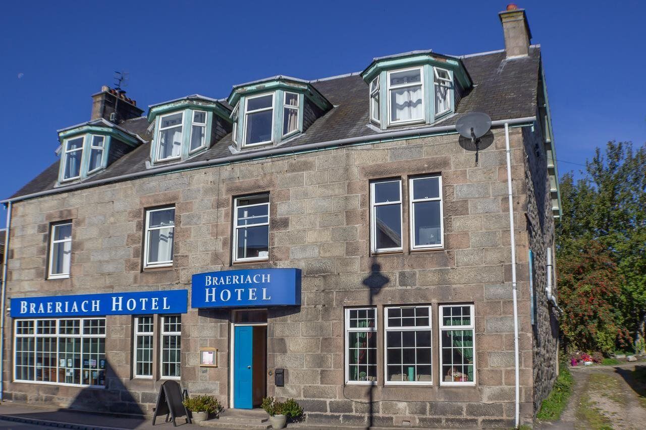 Oyo Braeriach Hotel, Highlands Scotland Newtonmore Exterior photo